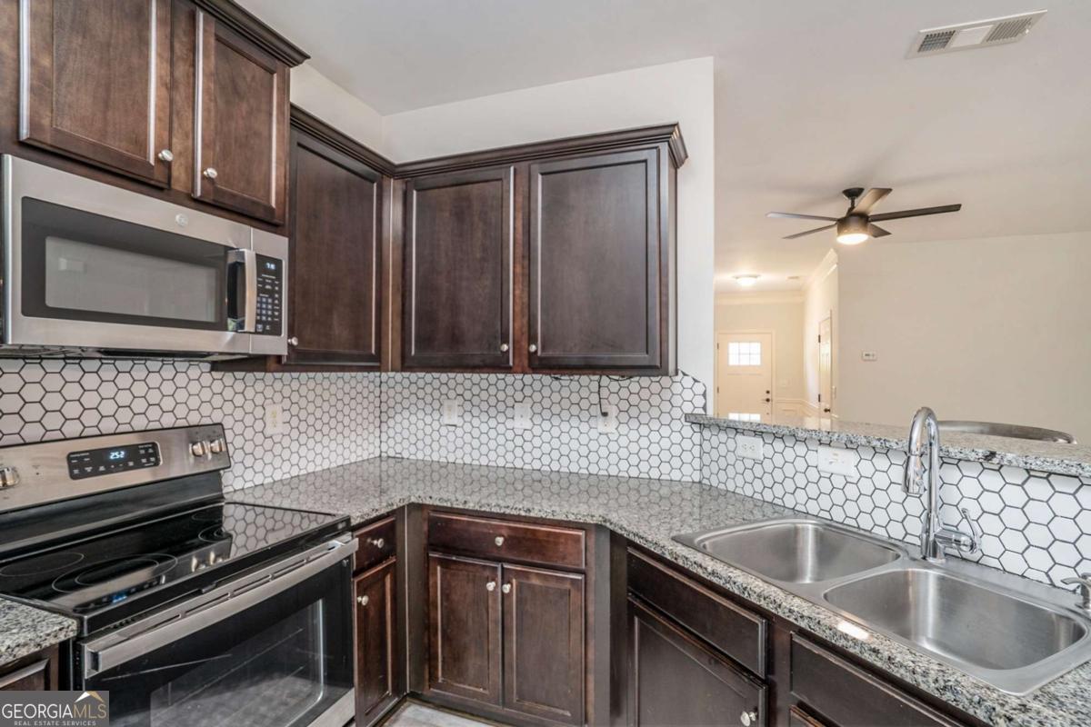 616 Oakside PL