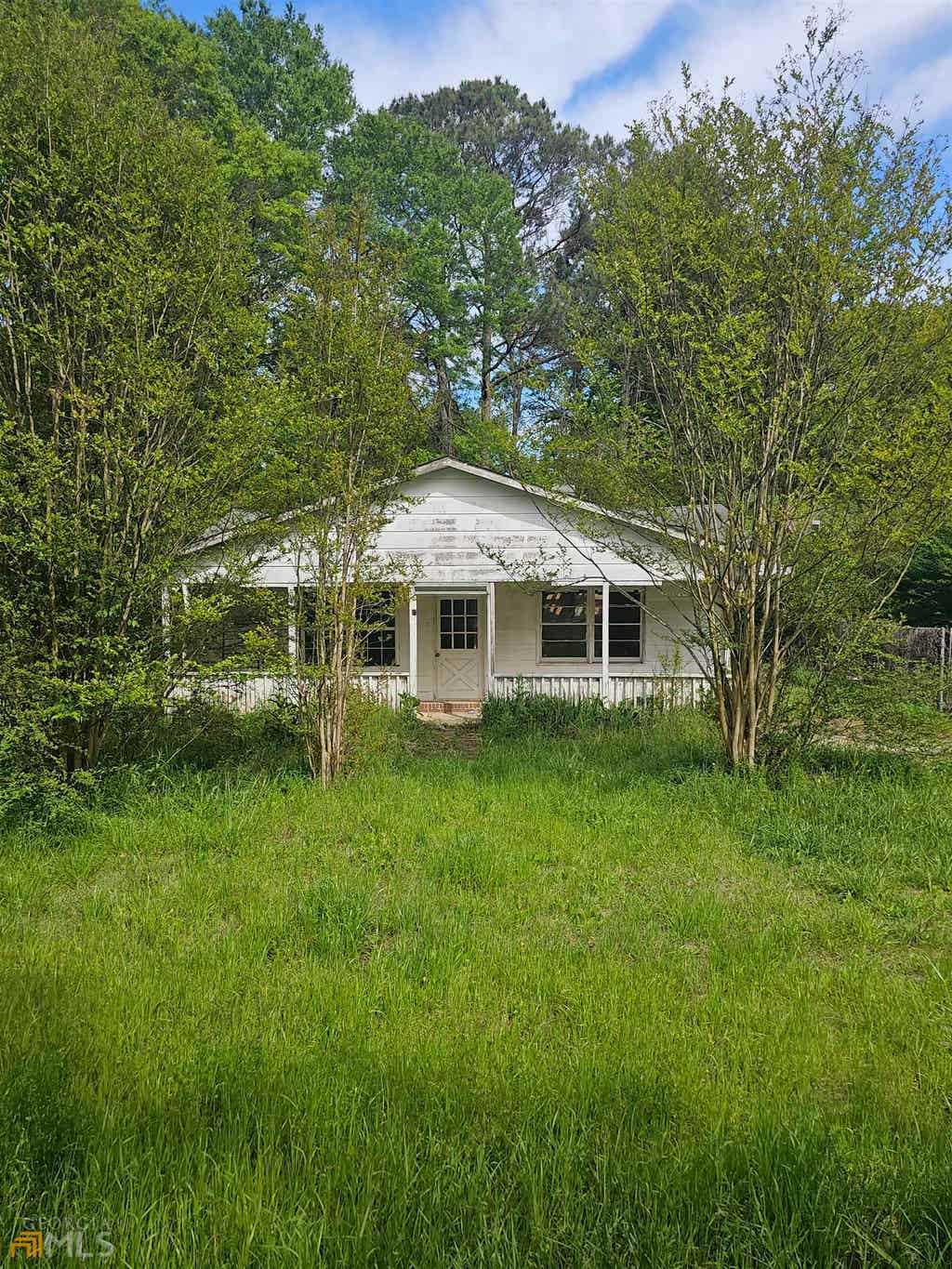Photo of 111 Smith Road, Newnan, GA 30263 (MLS # 10804170)
