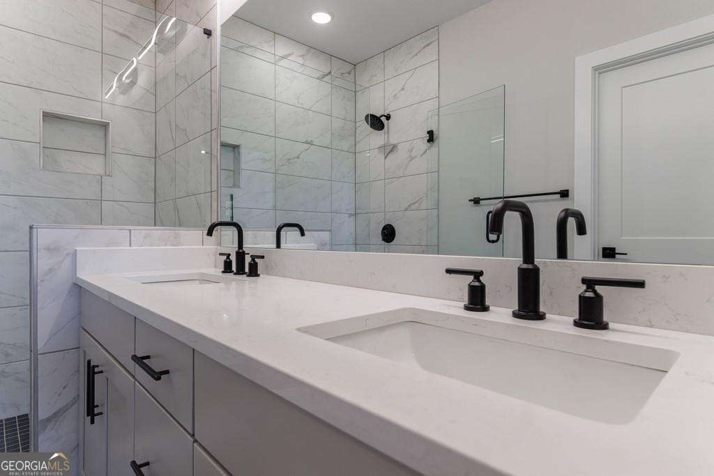 Alpharetta, Georgia 30009, United States, 4 Bedrooms Bedrooms, ,4 BathroomsBathrooms,Residential,Active,123554