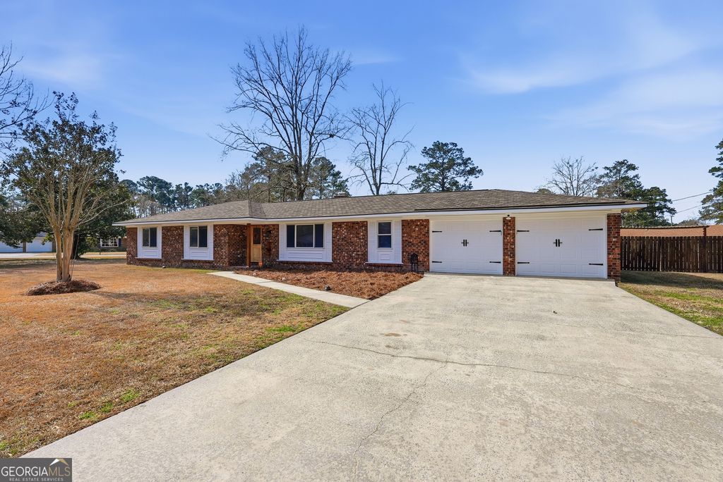 Photo of 303 Pinewood Drive, Pooler, GA 31322 (MLS # 10686418)