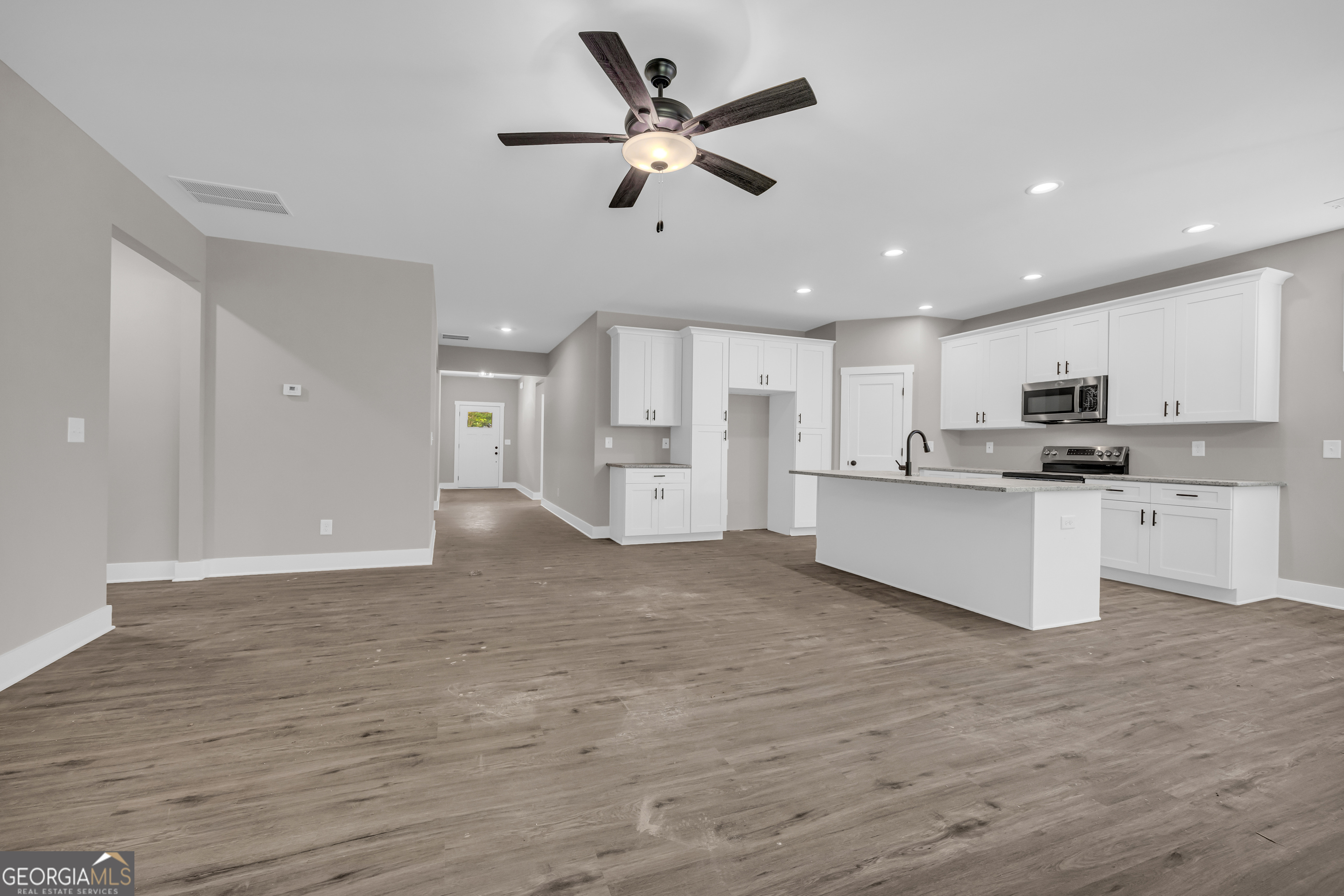 20 Deerfield LN