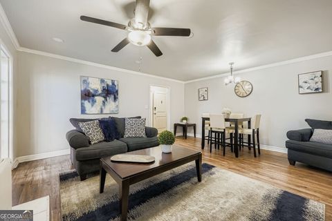 Photo of 300 Peachtree Street NE #11I, Atlanta, GA 30308 (MLS # 10601671)