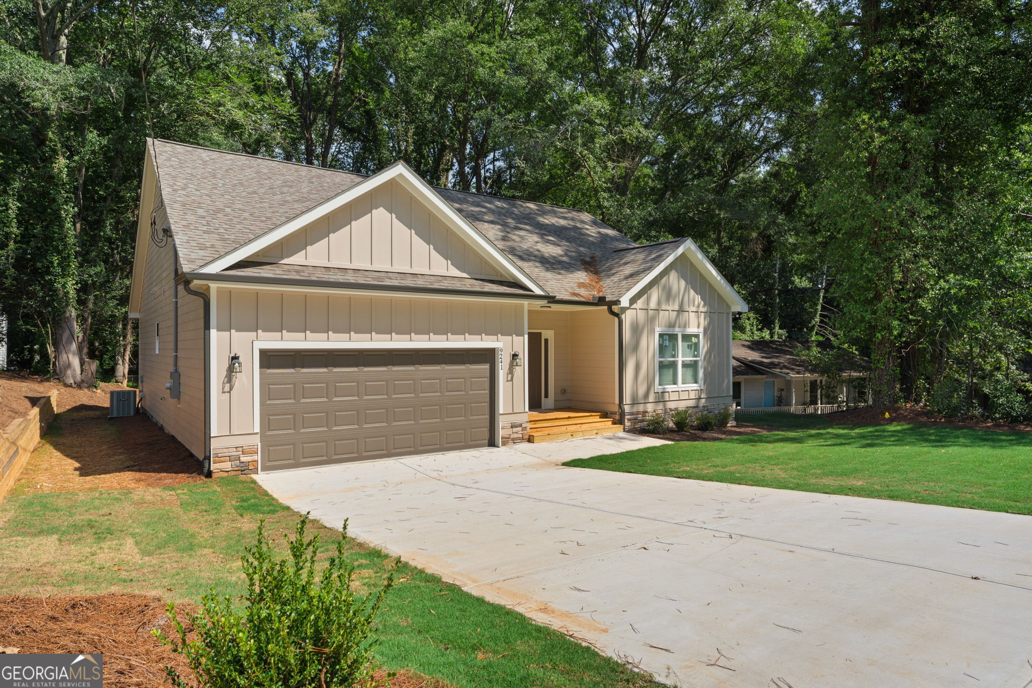 9241 Raven DR