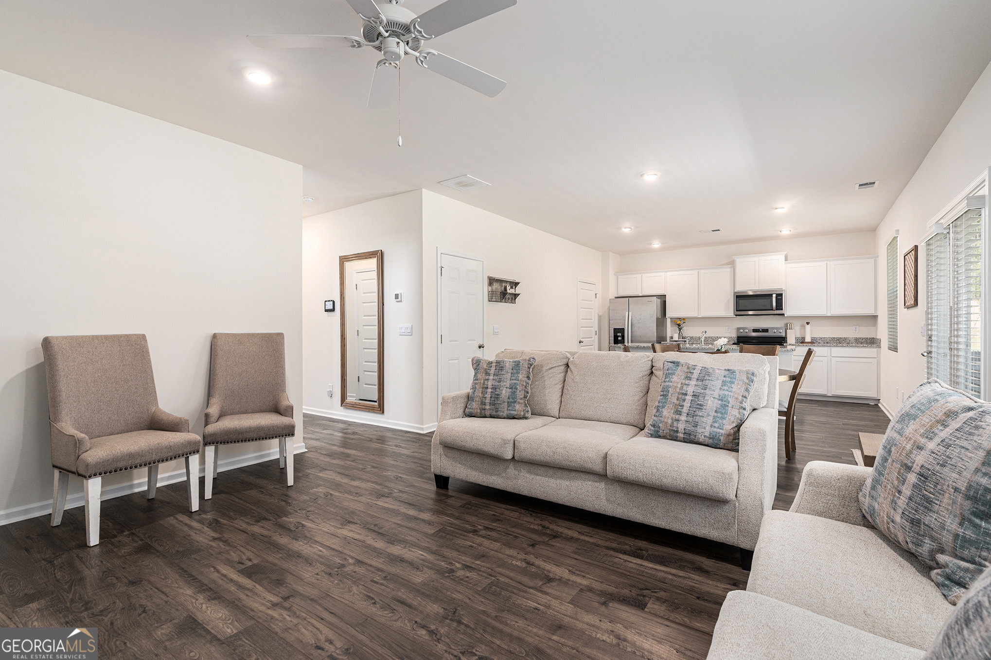 258 Friendship Oak WAY