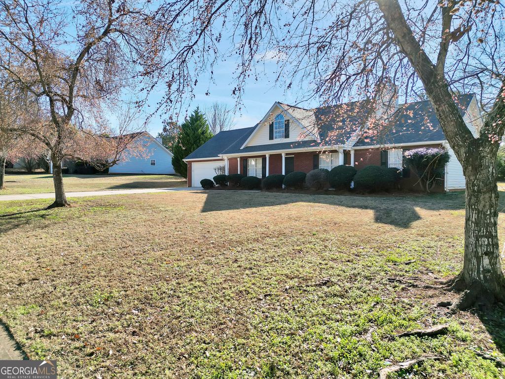 Photo of 133 Meadow View Drive, Jackson, GA 30233 (MLS # 10671409)