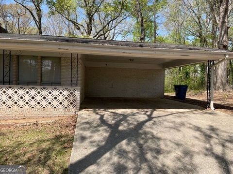 A home in South Fulton