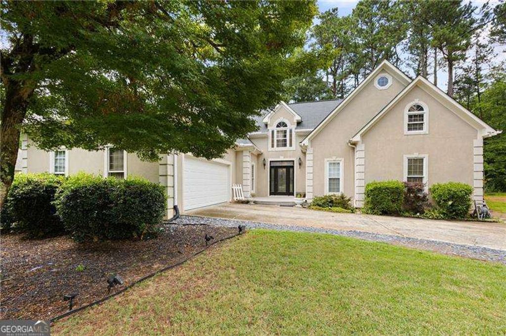 Photo of 5714 Brynwood Circle NW, Acworth, GA 30101 (MLS # 10737996)
