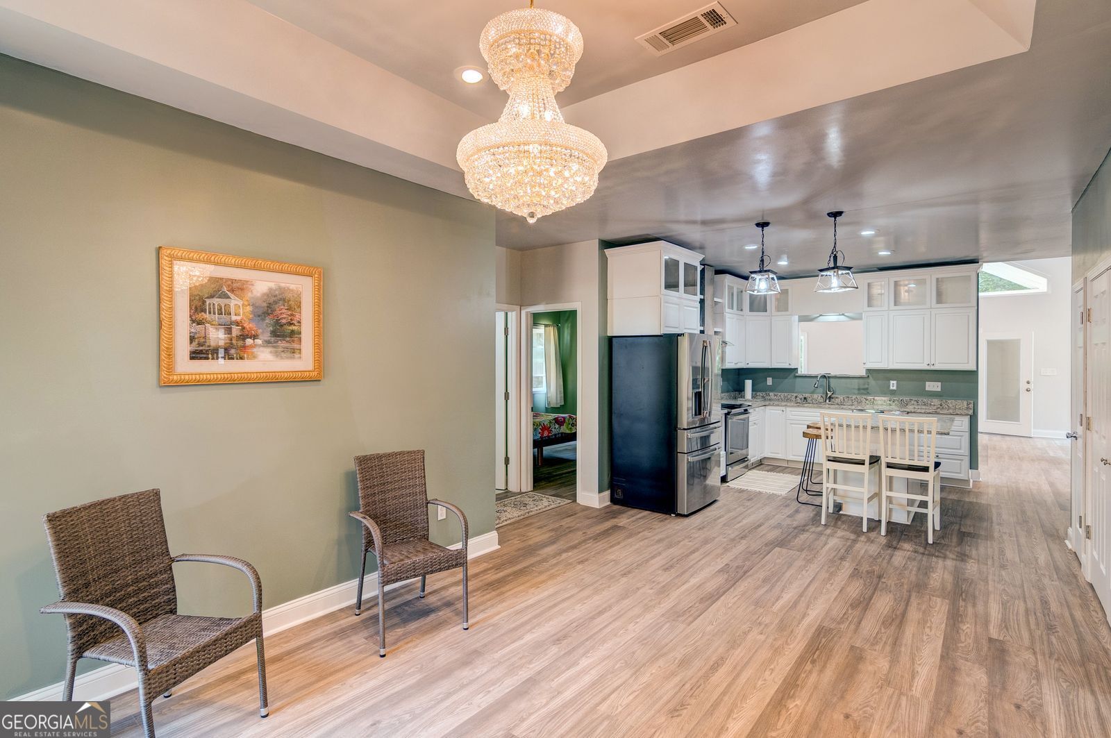 1010 Lakeland DR