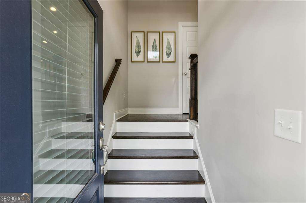 2032 Manchester ST NE