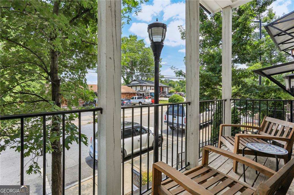 2032 Manchester ST NE