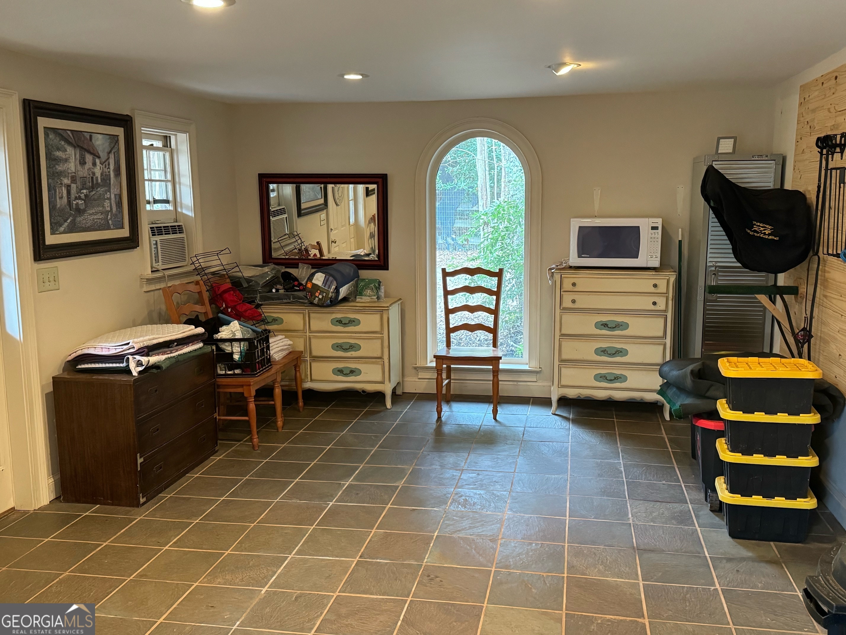 1030 / 1040 Rossiter CT