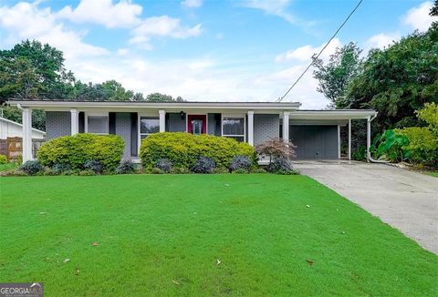 Photo of 1801 LOCHLOMAND Lane SE, Smyrna, GA 30080 (MLS # 10615514)