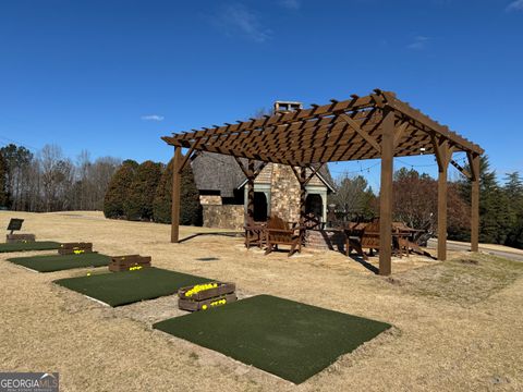 A home in Toccoa