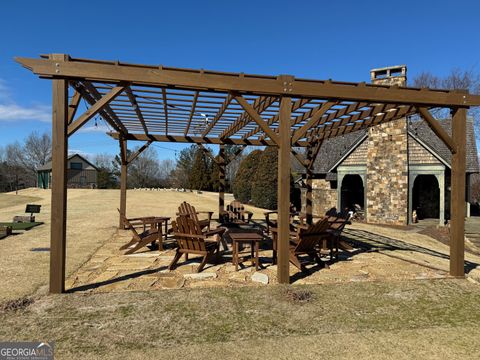 A home in Toccoa