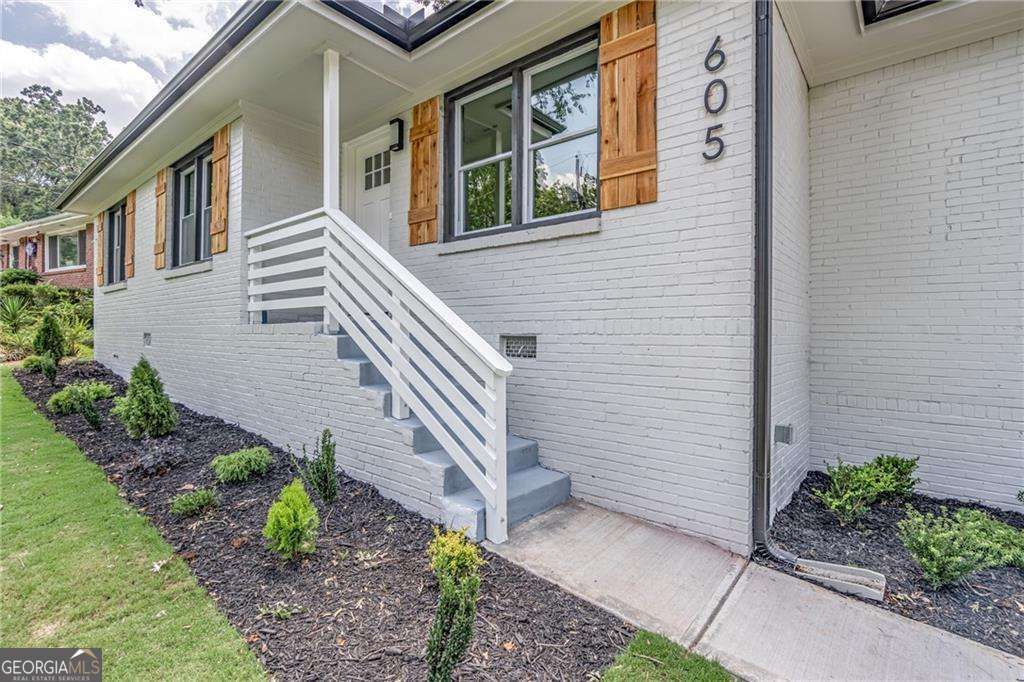 Photo of 605 Blake Avenue SE, Atlanta, GA 30316 (MLS # 10678503)