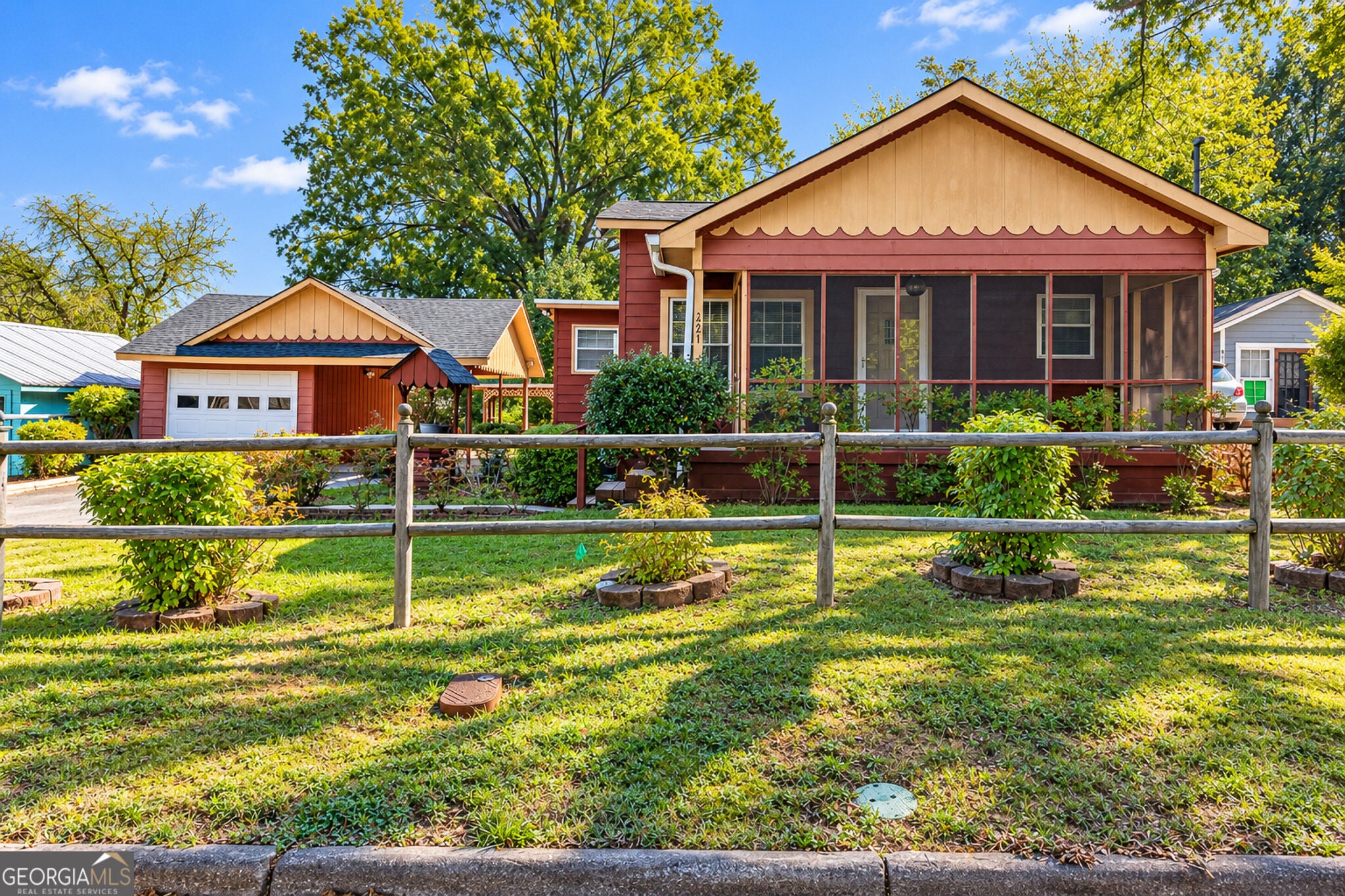 421 Cedar AVE SW