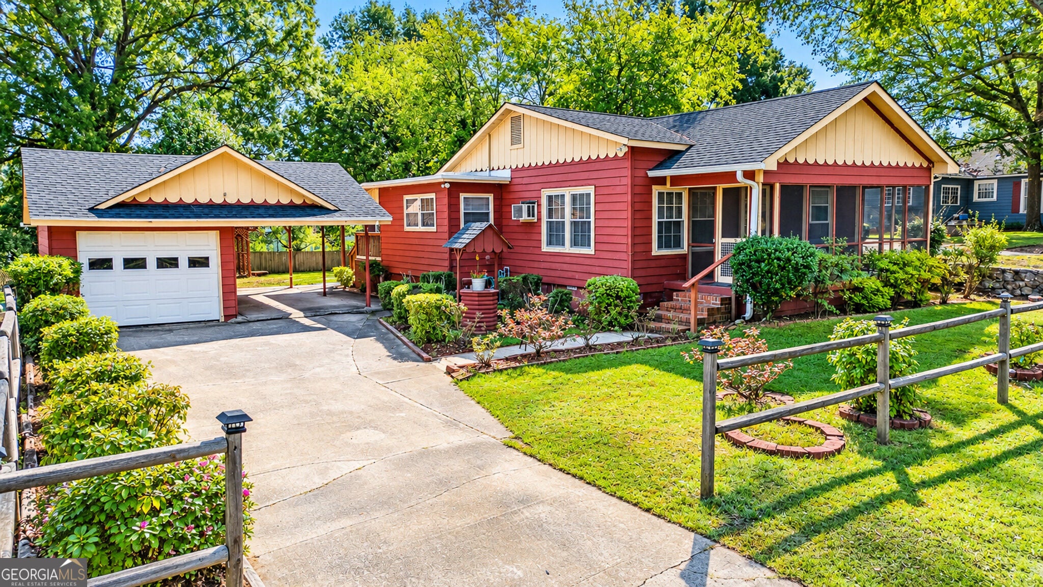 421 Cedar AVE SW