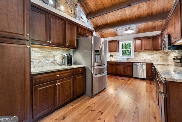 884 Quail Cove DR