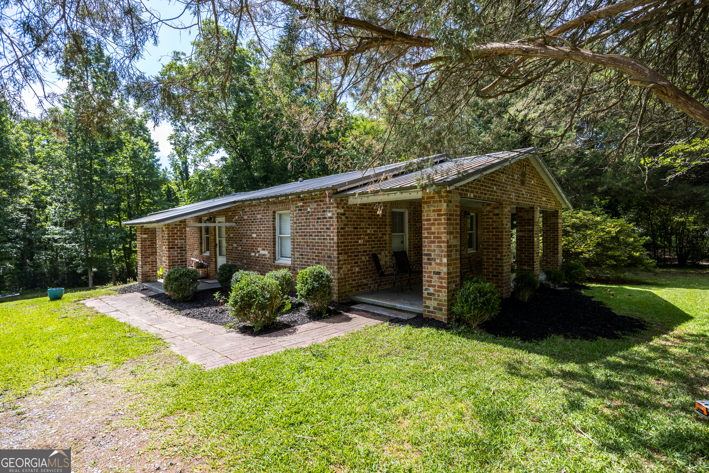 1529 Rainey RD