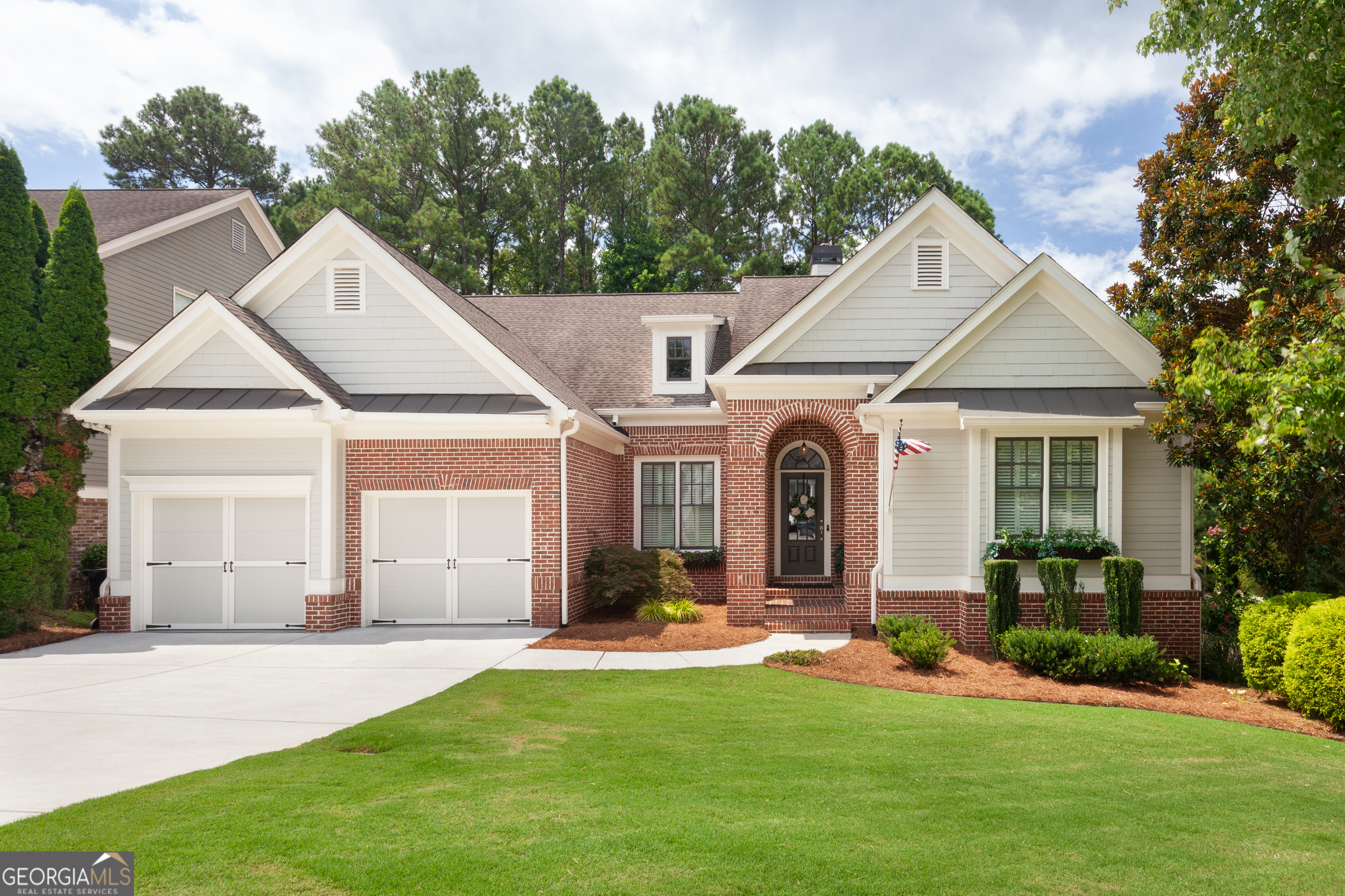 261 Highcrest DR