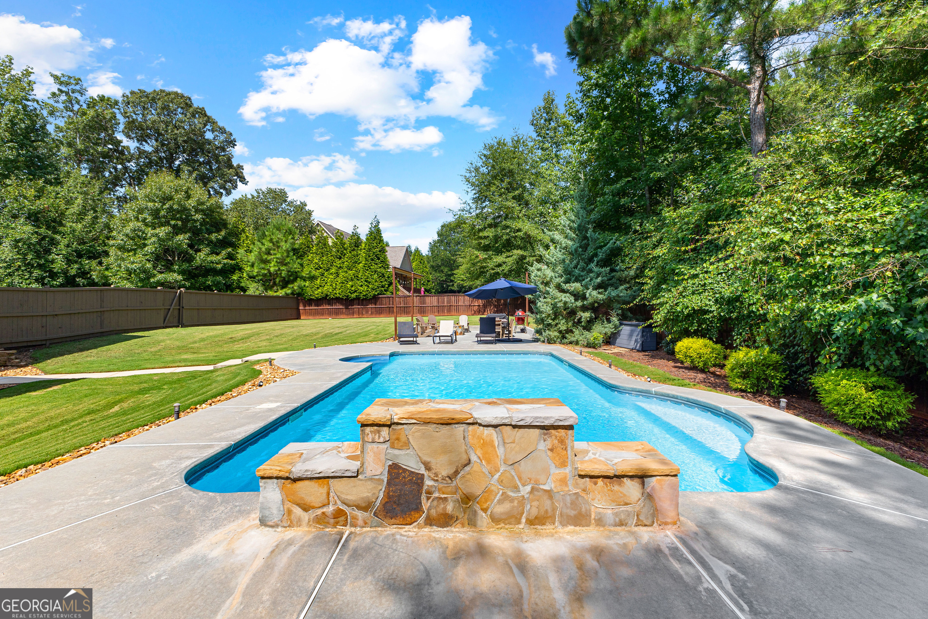 Fayetteville, Georgia 30215, United States, 7 Bedrooms Bedrooms, ,5 BathroomsBathrooms,Residential,Active,185295