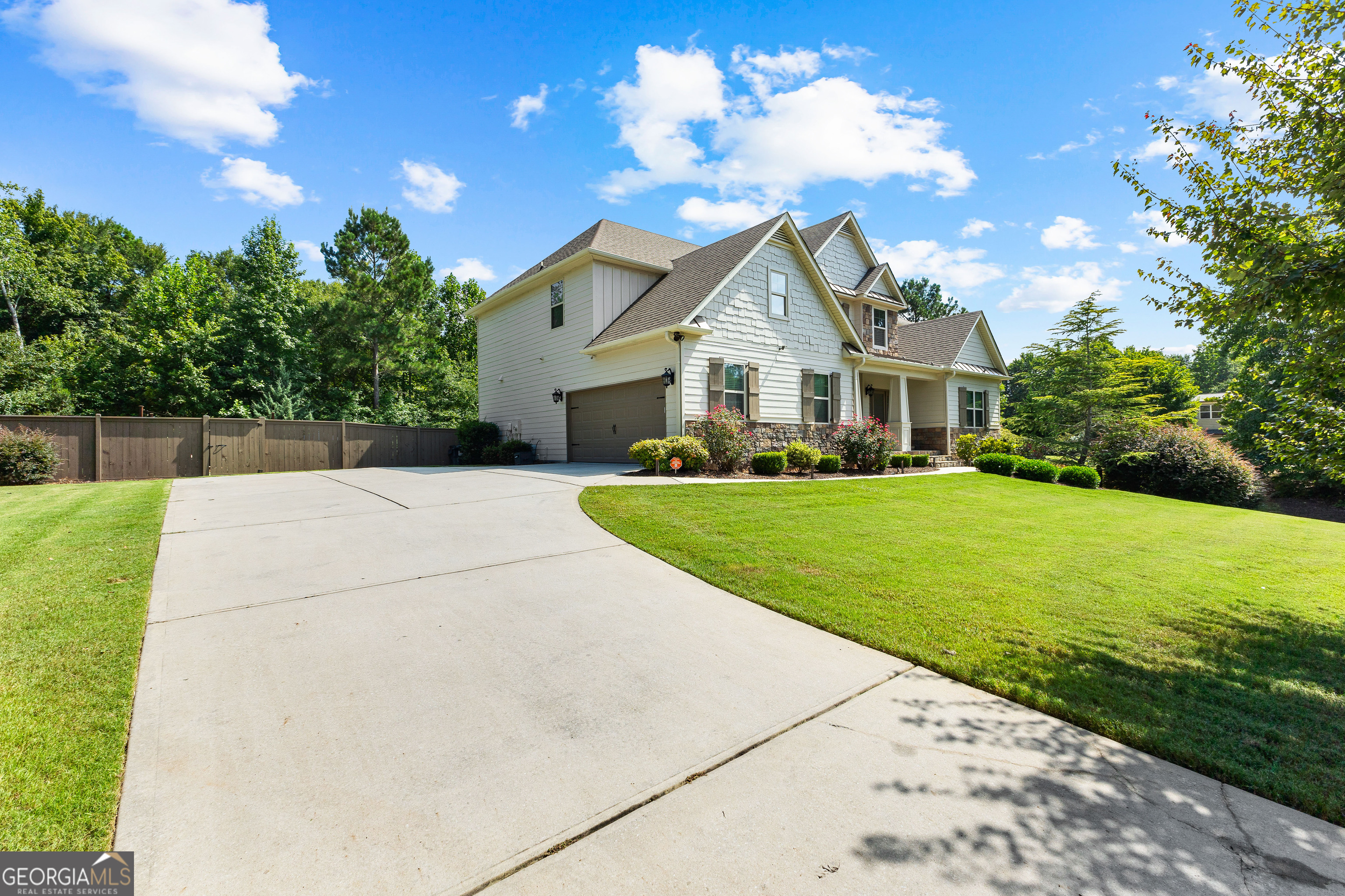 Fayetteville, Georgia 30215, United States, 7 Bedrooms Bedrooms, ,5 BathroomsBathrooms,Residential,Active,185295