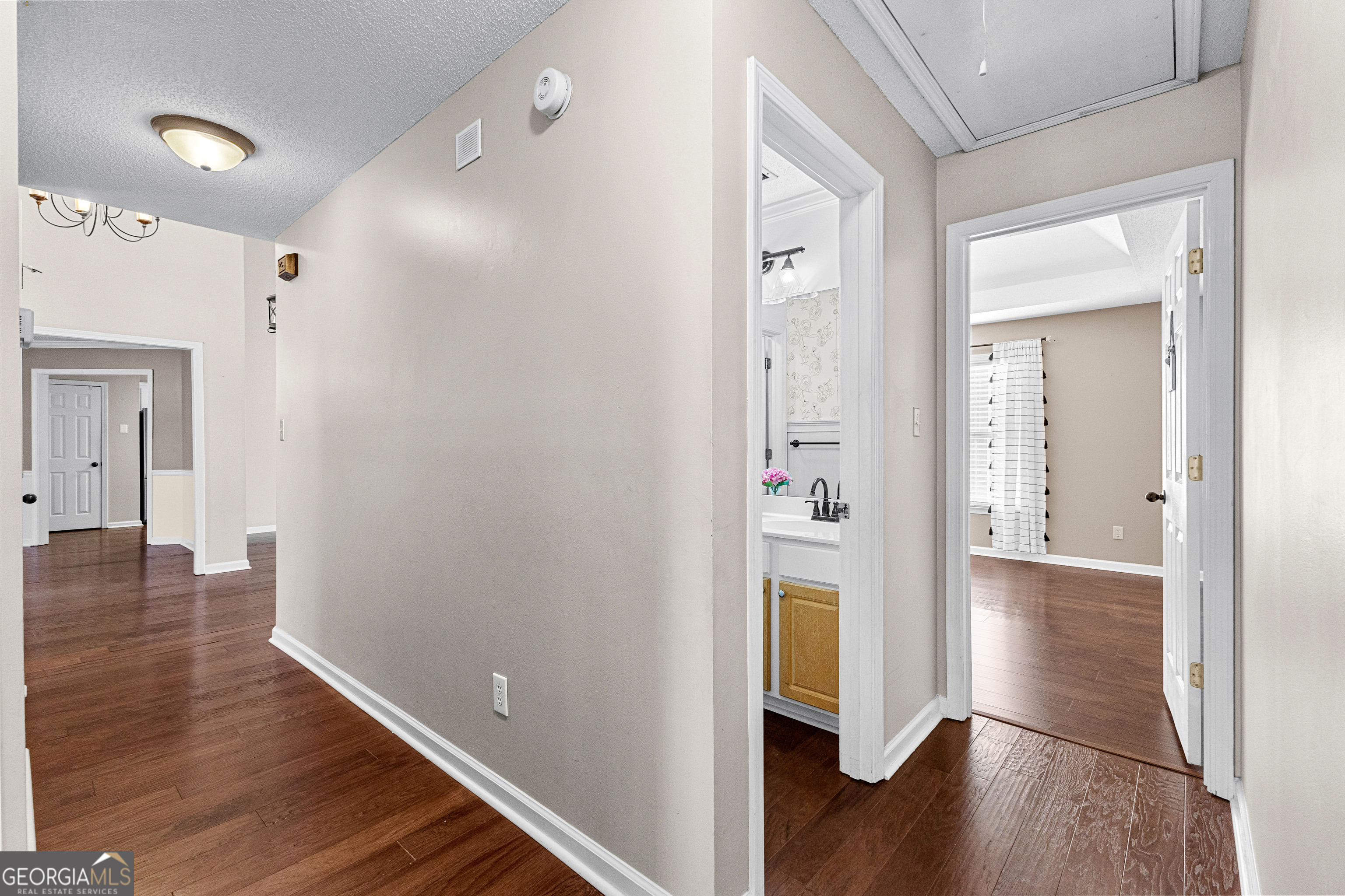 Fayetteville, Georgia 30215, United States, 4 Bedrooms Bedrooms, ,2 BathroomsBathrooms,Residential,Pending,16690