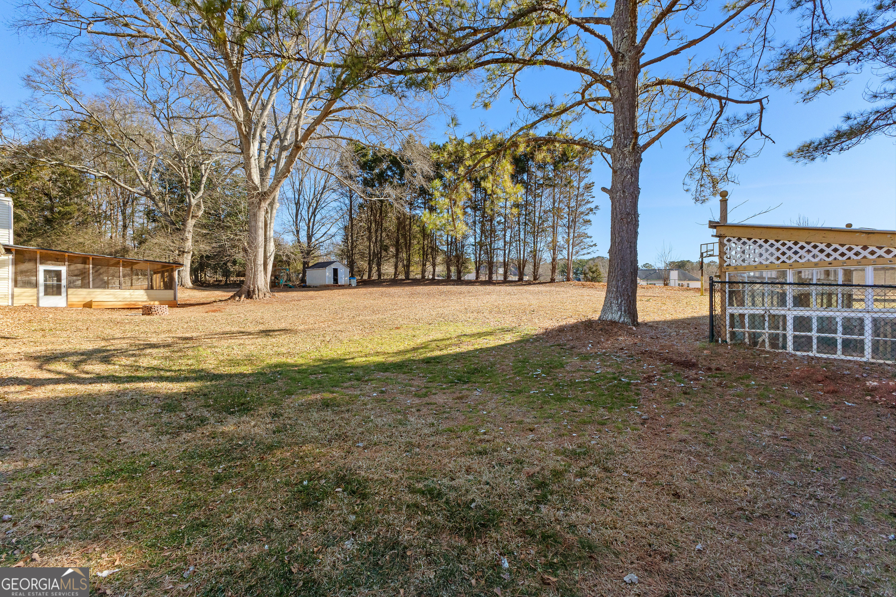 Fayetteville, Georgia 30215, United States, 4 Bedrooms Bedrooms, ,2 BathroomsBathrooms,Residential,Pending,16690