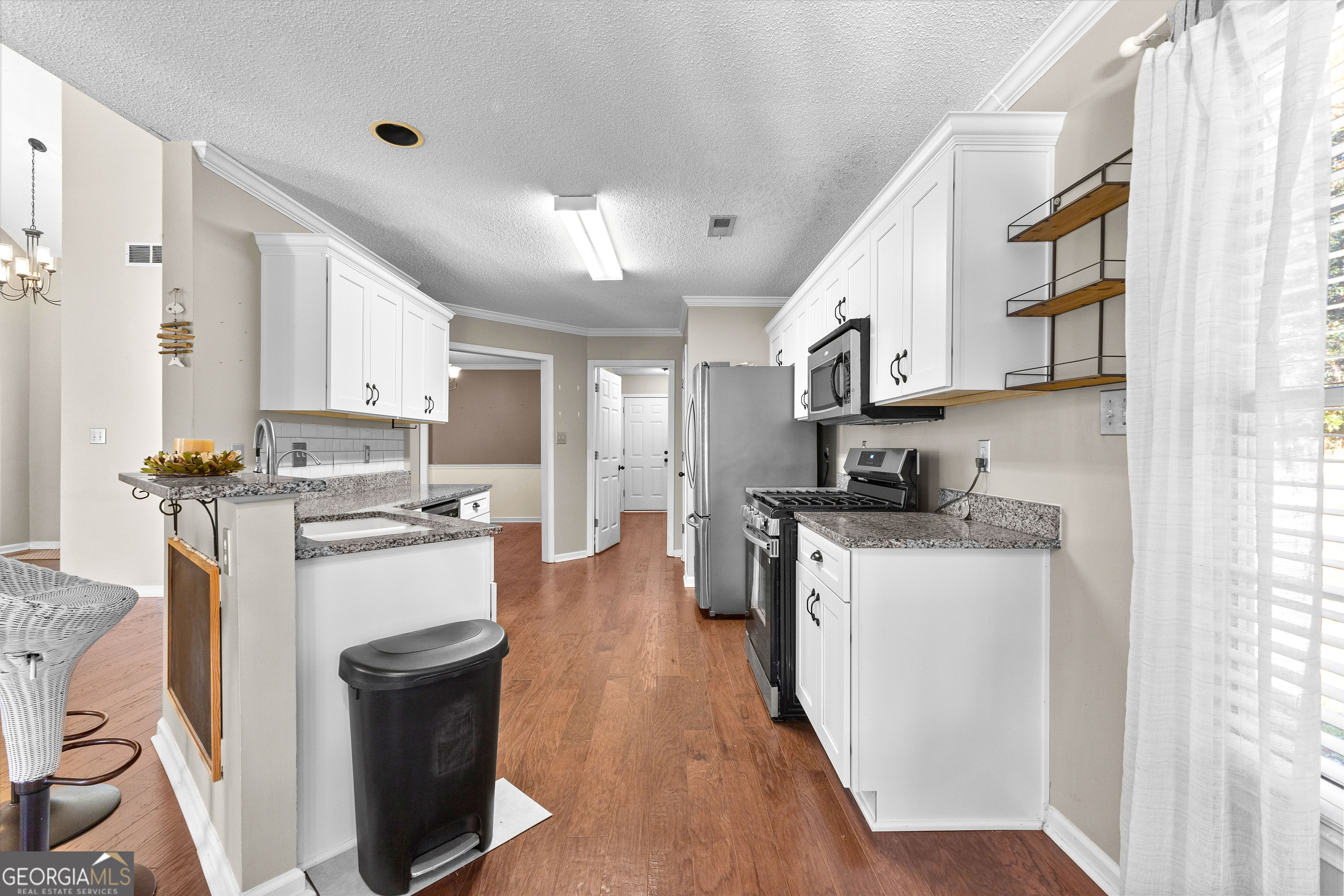 Fayetteville, Georgia 30215, United States, 4 Bedrooms Bedrooms, ,2 BathroomsBathrooms,Residential,Pending,16690