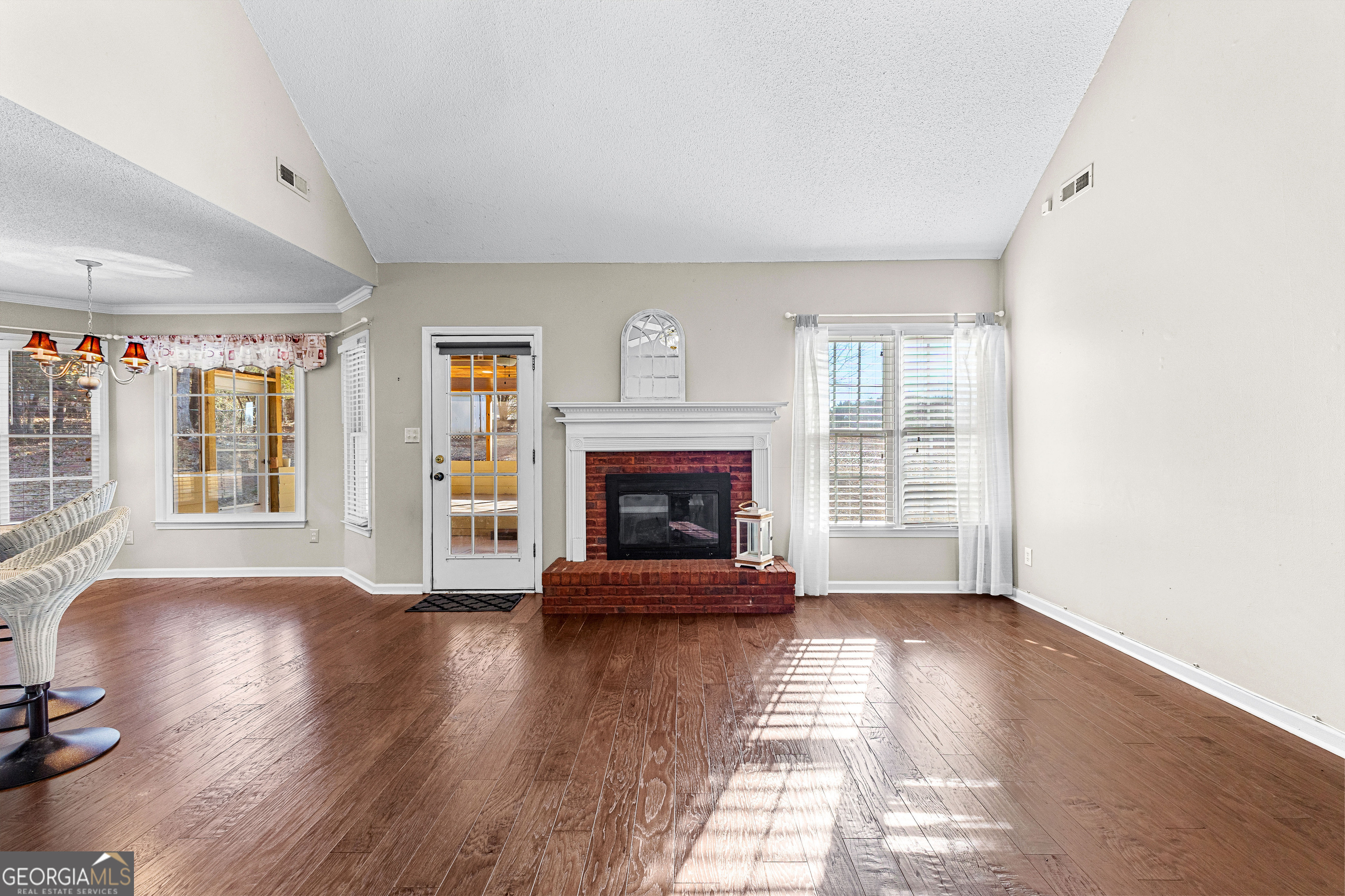 Fayetteville, Georgia 30215, United States, 4 Bedrooms Bedrooms, ,2 BathroomsBathrooms,Residential,Pending,16690