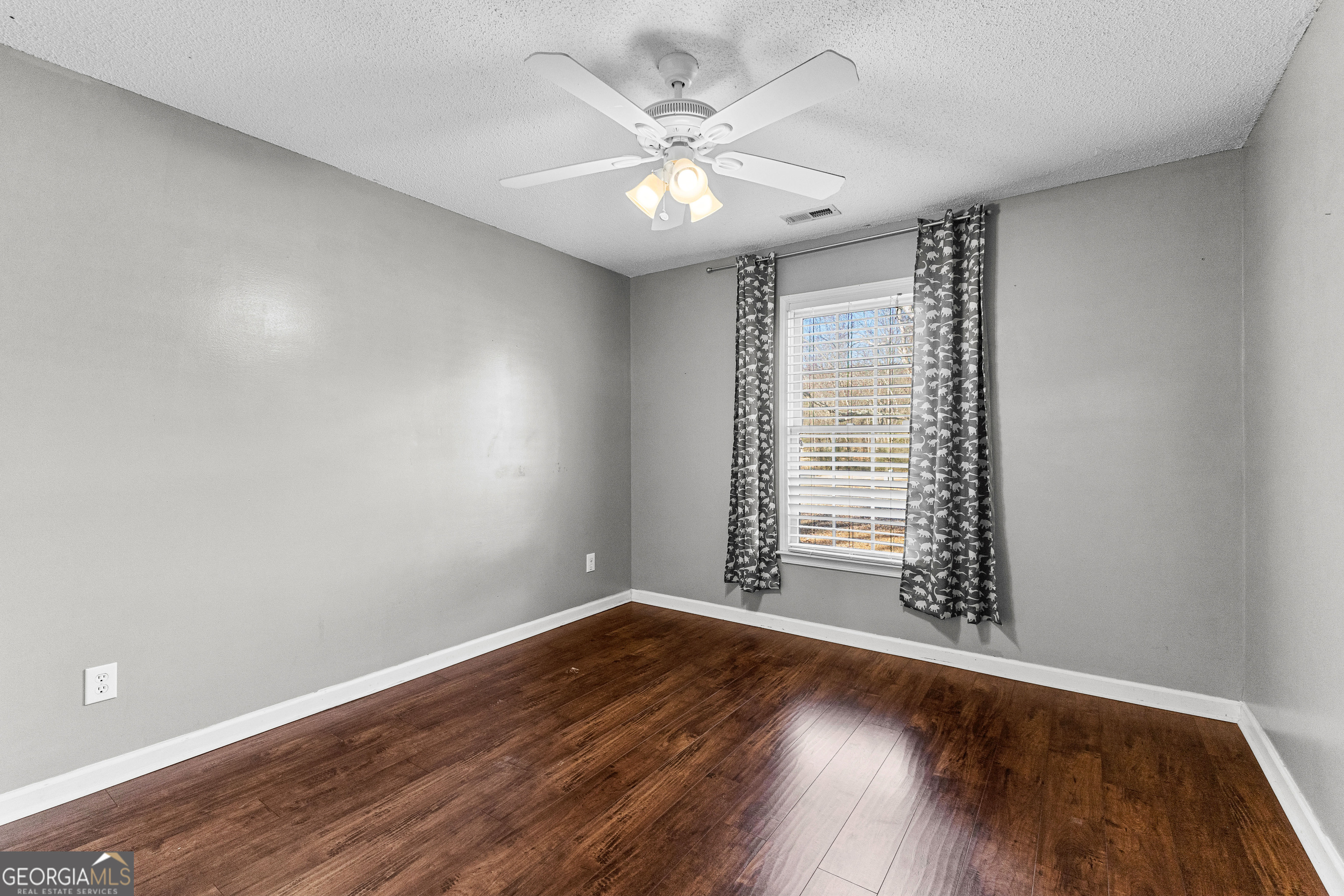 Fayetteville, Georgia 30215, United States, 4 Bedrooms Bedrooms, ,2 BathroomsBathrooms,Residential,Pending,16690