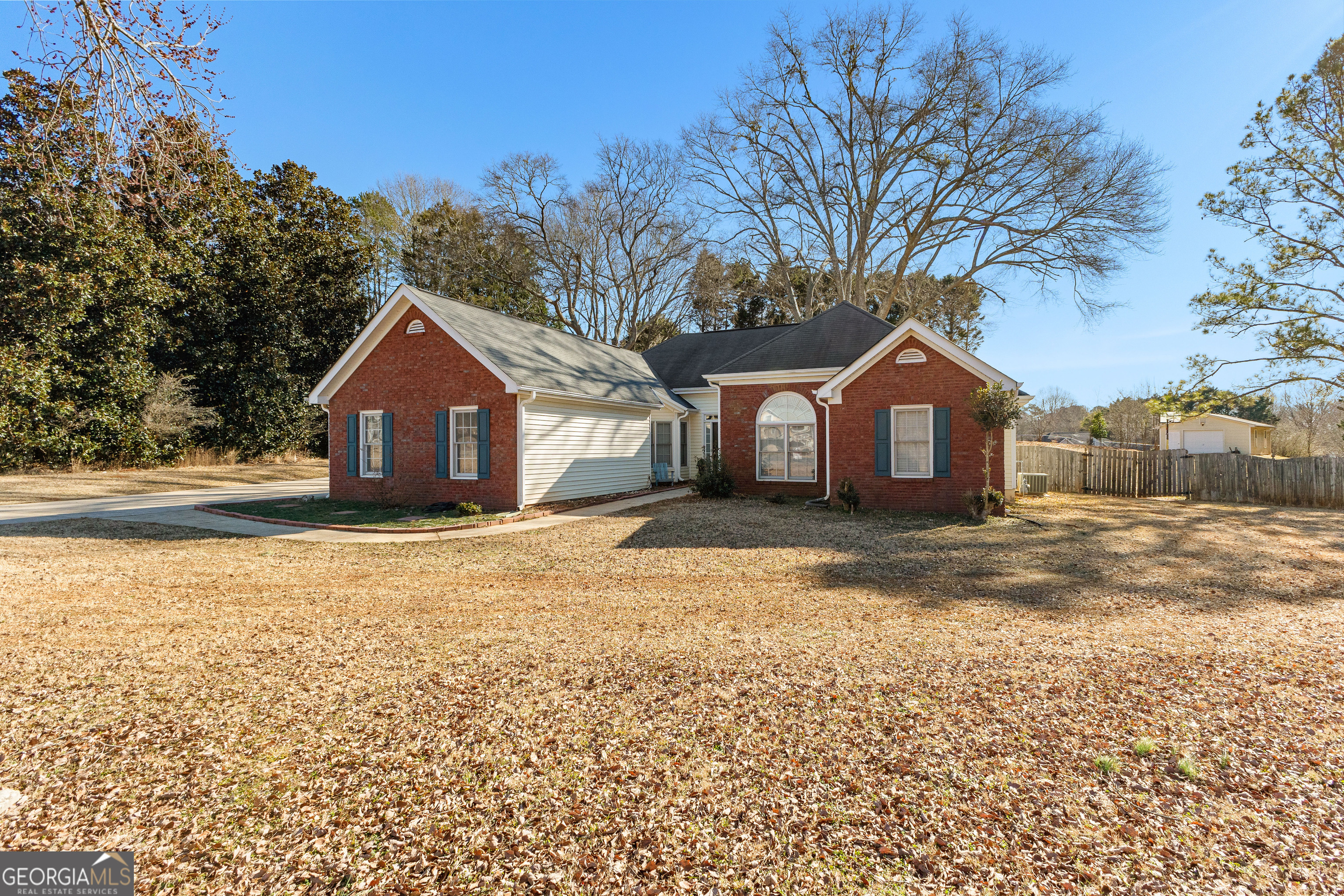 Fayetteville, Georgia 30215, United States, 4 Bedrooms Bedrooms, ,2 BathroomsBathrooms,Residential,Pending,16690