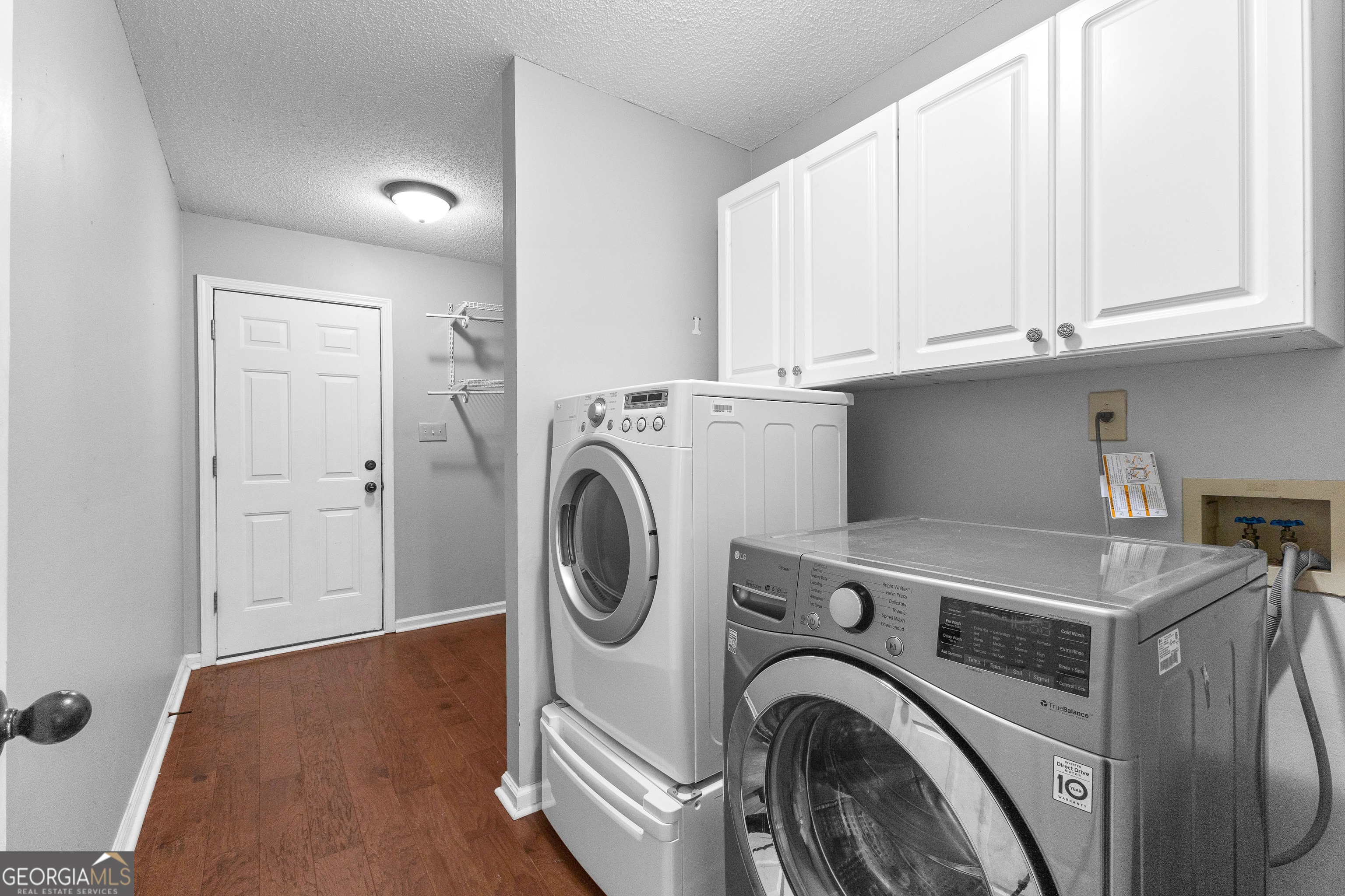 Fayetteville, Georgia 30215, United States, 4 Bedrooms Bedrooms, ,2 BathroomsBathrooms,Residential,Pending,16690