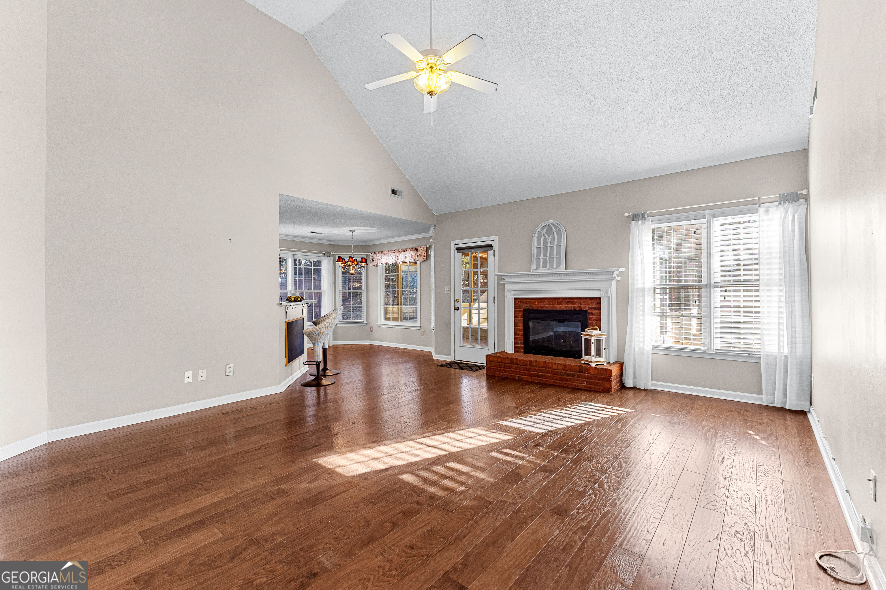 Fayetteville, Georgia 30215, United States, 4 Bedrooms Bedrooms, ,2 BathroomsBathrooms,Residential,Pending,16690