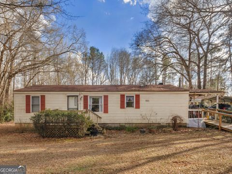 138 Lewis RD Jackson GA 30233