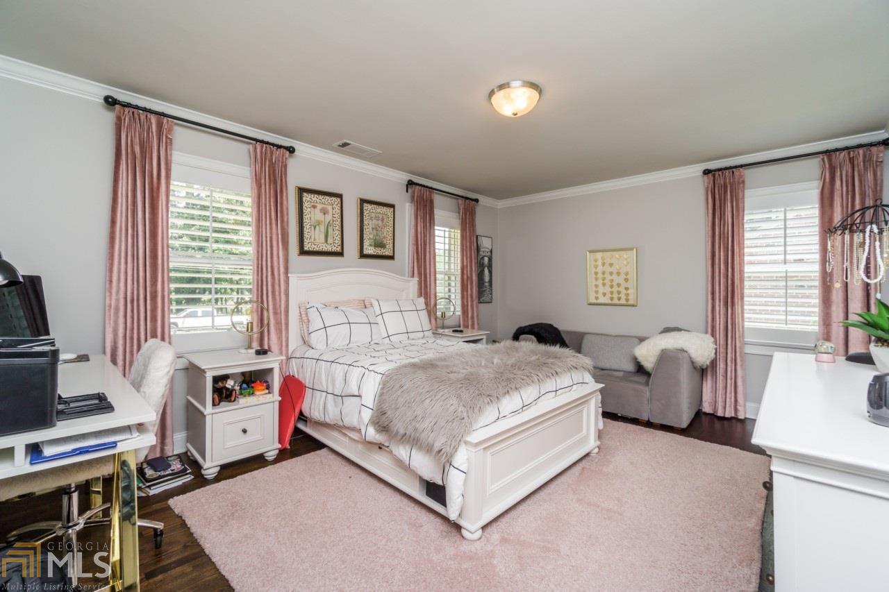 Echo Lake - Residential