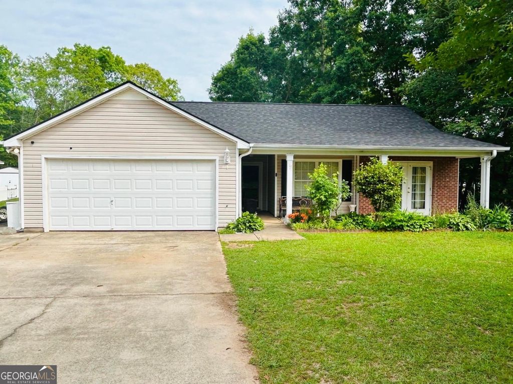 Photo of 270 Roberts Trail, Locust Grove, GA 30248 (MLS # 10767034)