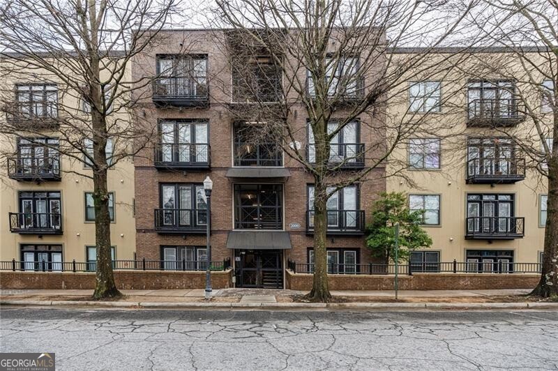 5300 Peachtree RD 1209