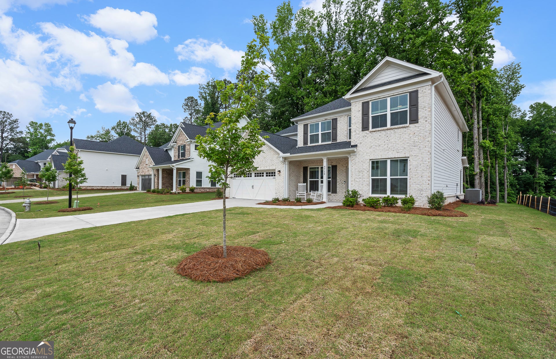 4715 Rosarian DR