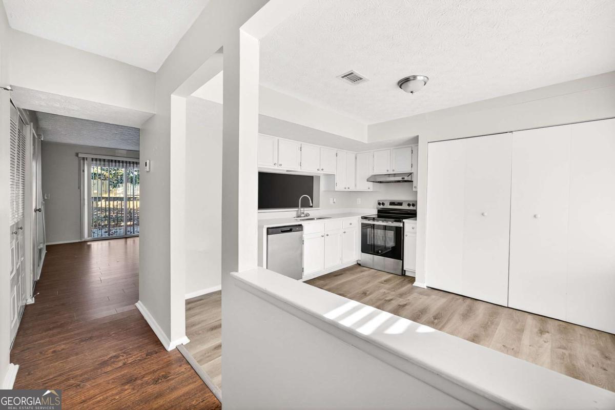 1417 Springleaf CIR SE