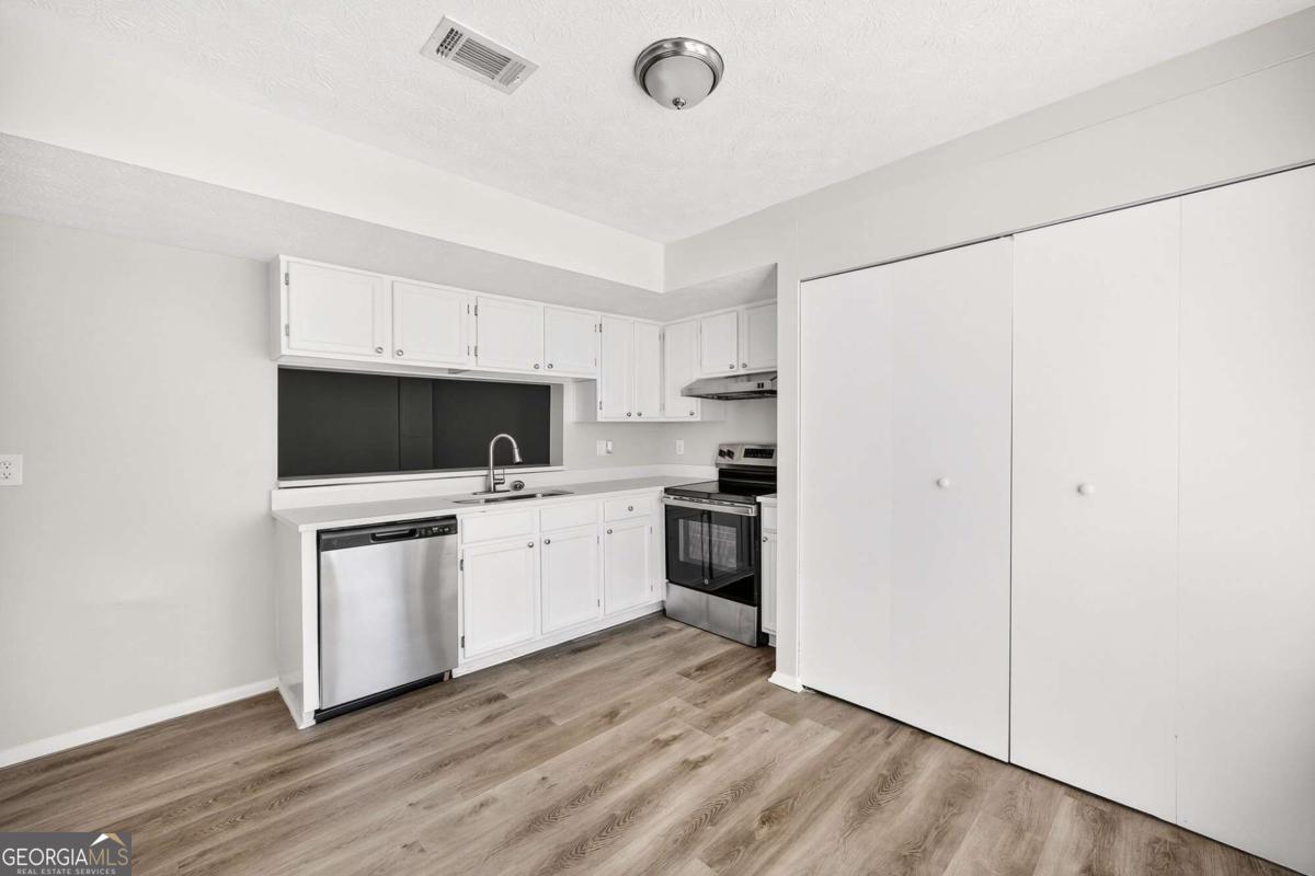 1417 Springleaf CIR SE