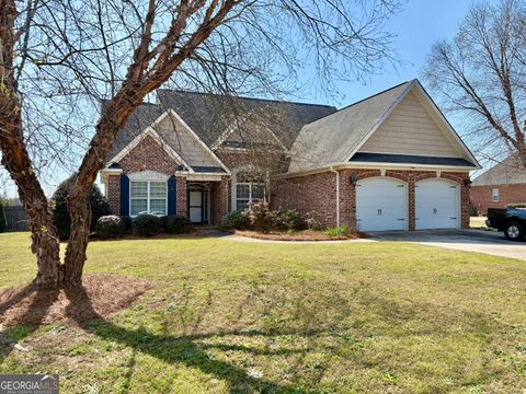 125 Peregrine DR Byron GA 31008