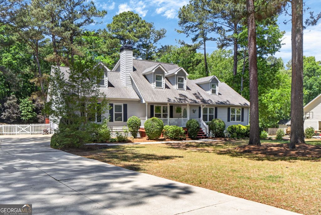 Photo of 355 N Oakland Circle, McDonough, GA 30253 (MLS # 10760657)