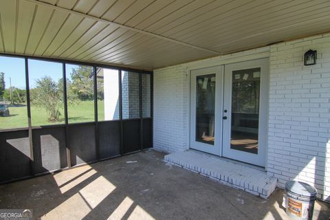 A home in Hawkinsville