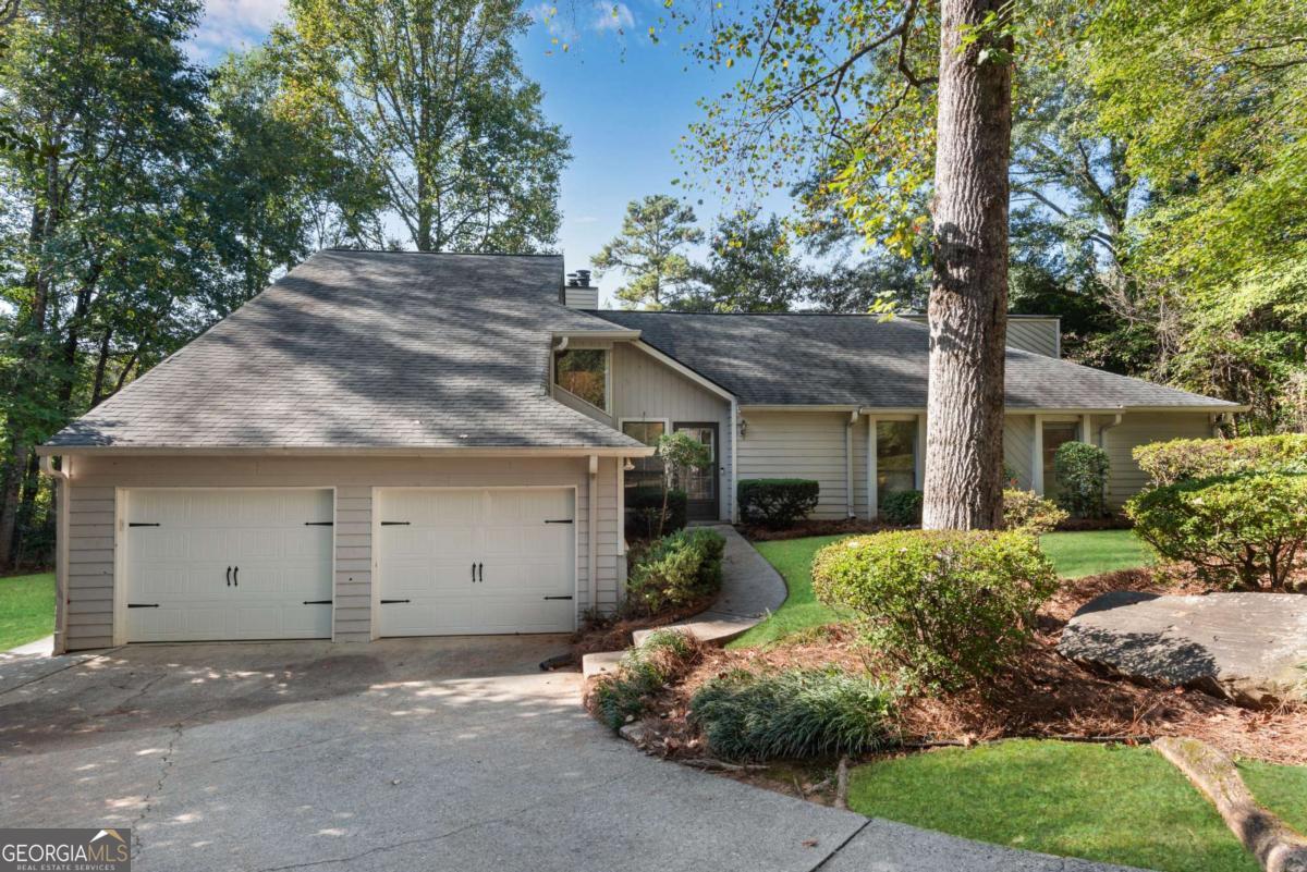 2100 Stone Hollow CT