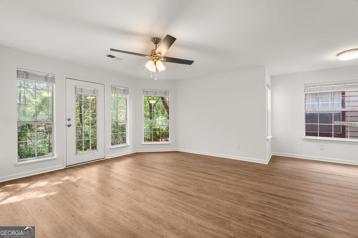 917 Wentworth CT