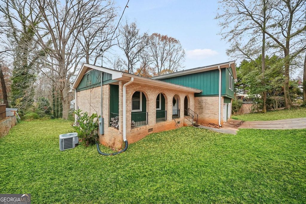 Photo of 2291 Chevy Chase Lane, Decatur, GA 30032 (MLS # 10705670)