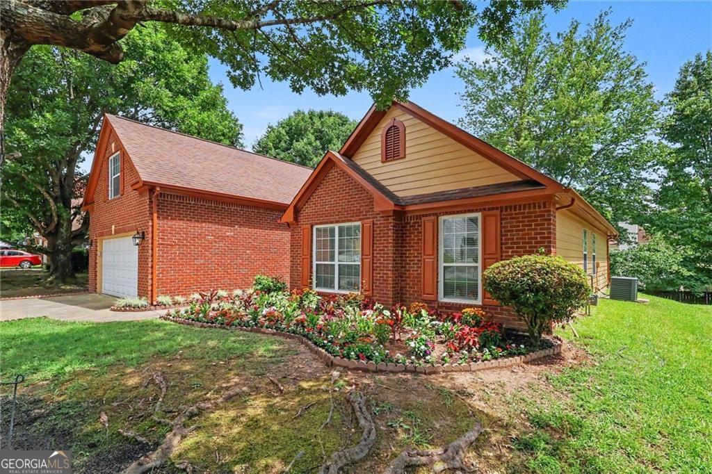 715 New Magnolia CT