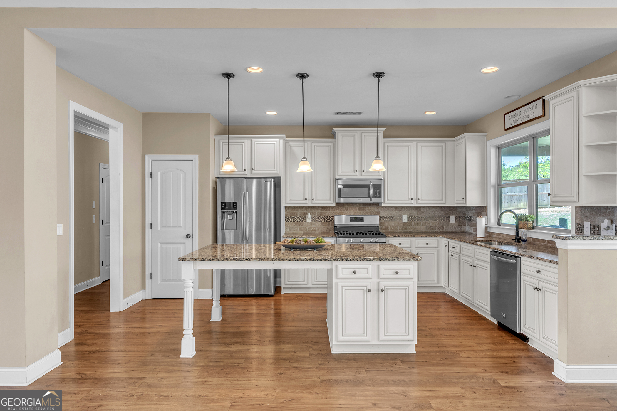 228 Talking Leaves CT