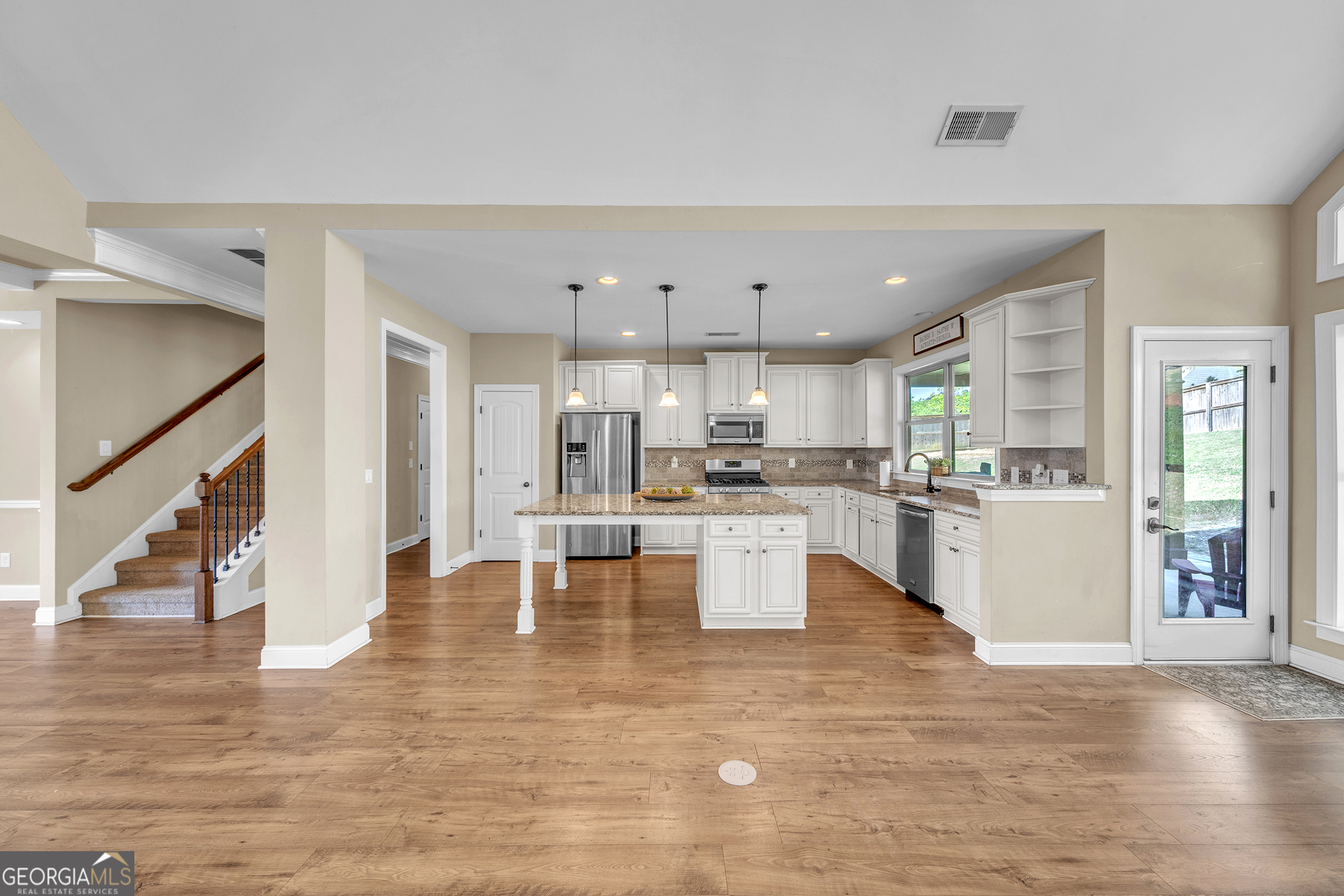 228 Talking Leaves CT